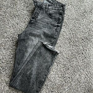 Lightly worn Old Navy Rockstar Super Skinny High Rise Secret Slim Pockets Size 6